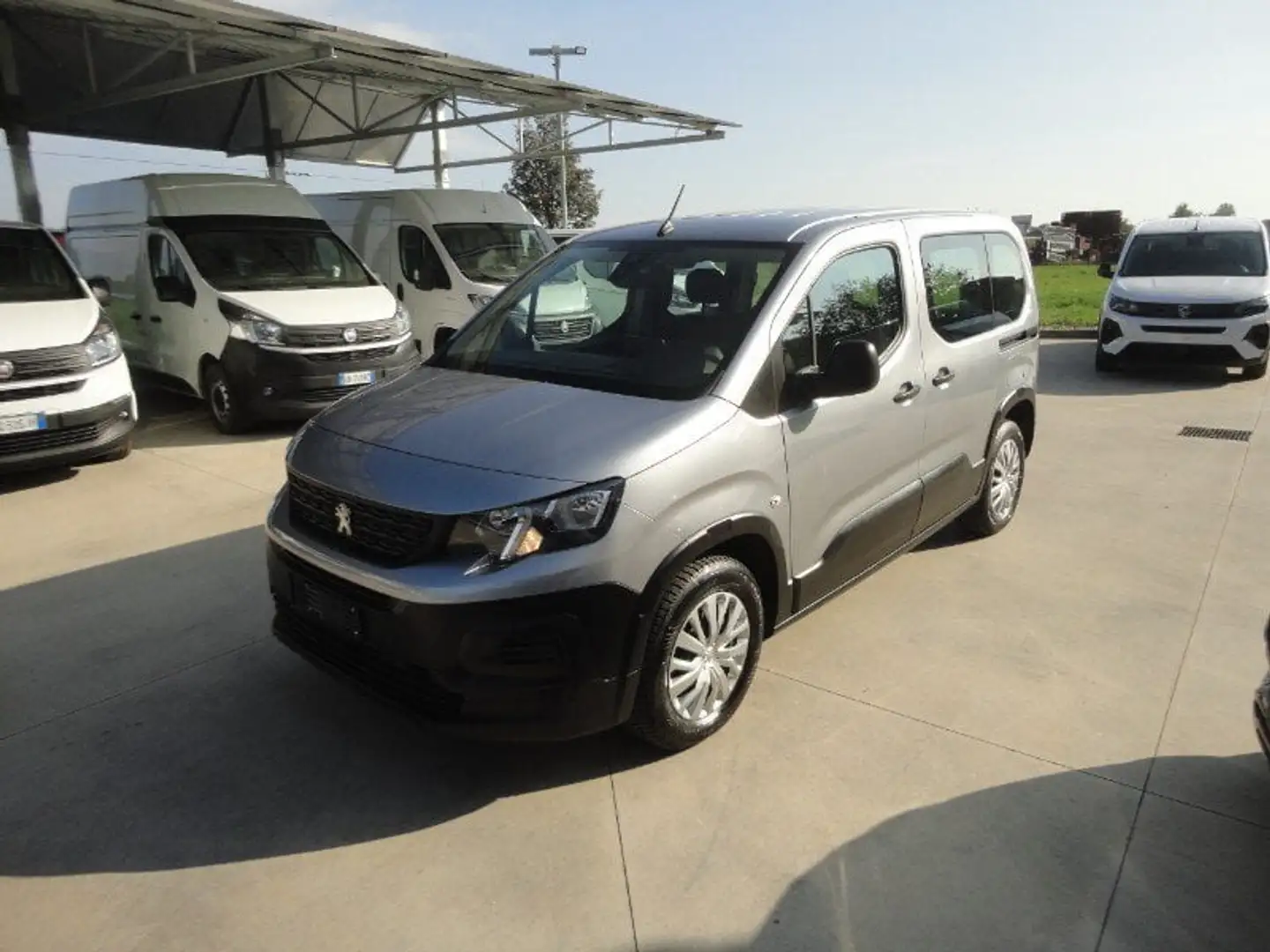 Peugeot Rifter Rifter BlueHDi 100 S&S Active Standard Grigio - 2