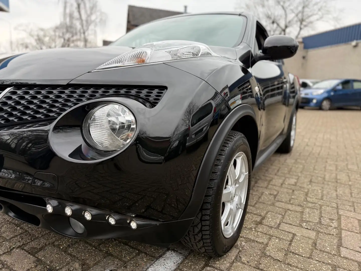 Nissan Juke 1.6 Acenta *CLIMA*LM.VELGEN*ELEKTR. RAMEN*BT.AUDIO Zwart - 2