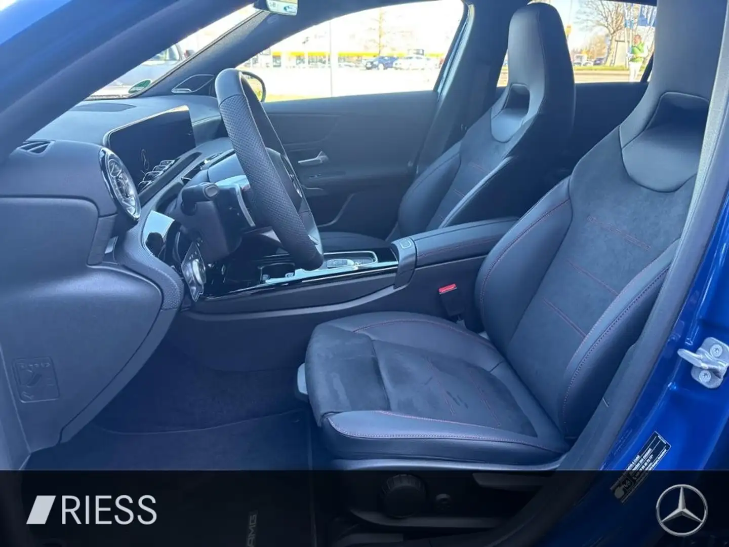 Mercedes-Benz A 200 AMG+AHK+PANO+MULTIBEAM+KEYLESS+BURMESTER+ Blau - 2