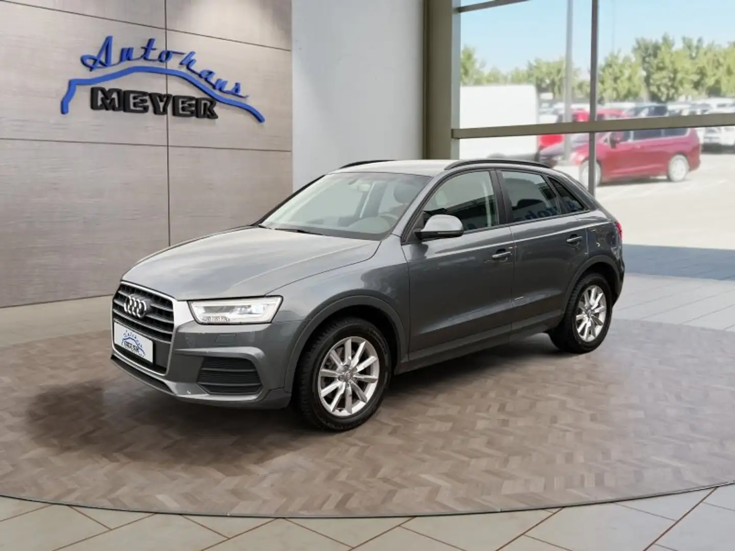 Audi Q3 2.0 TDI ultra  AHK/LED/Navi Grau - 1