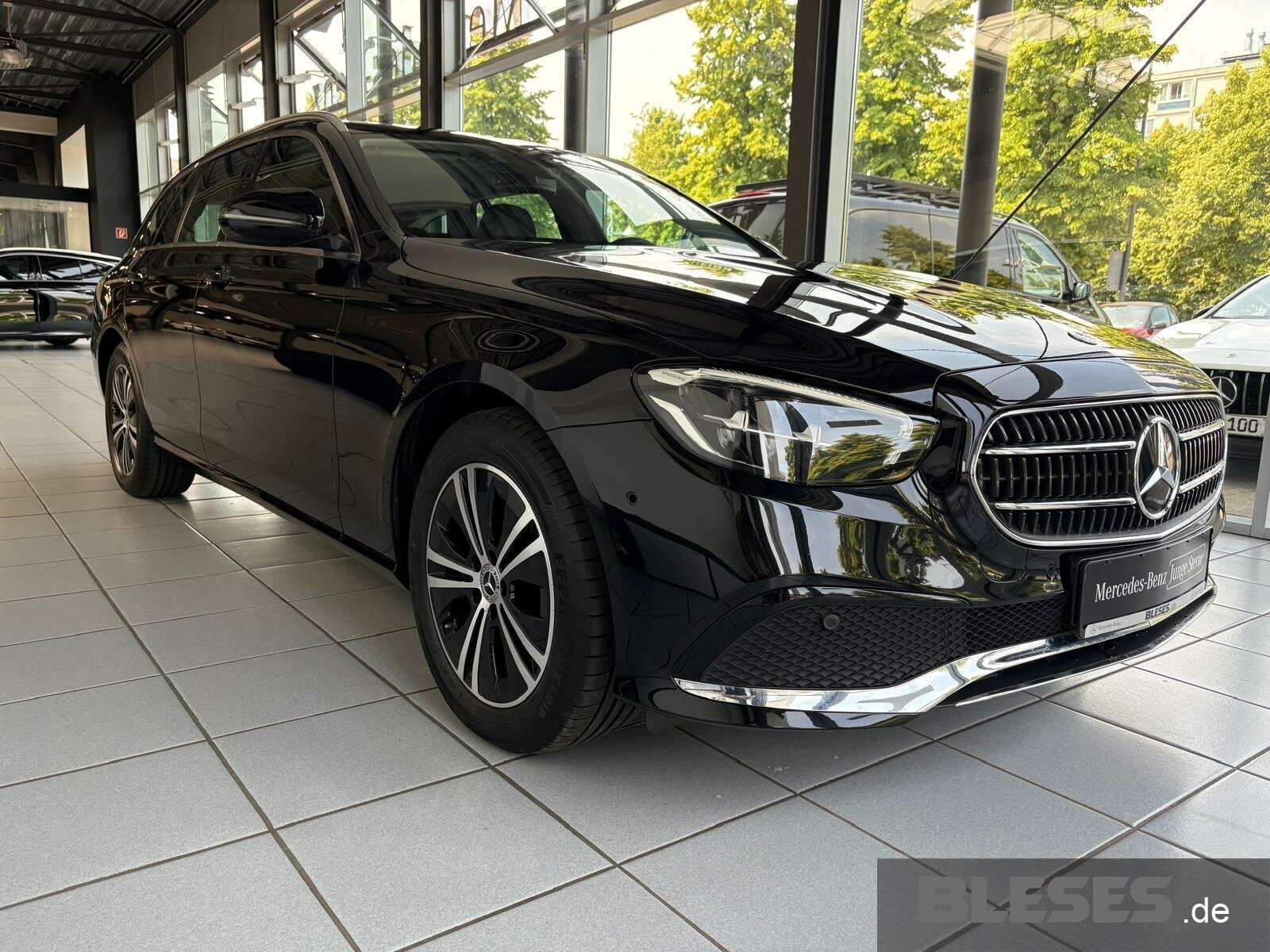 Mercedes-Benz E 220