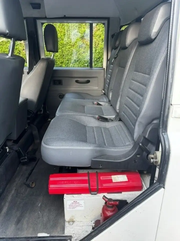 Land Rover Defender 130 Pickup, foto 8