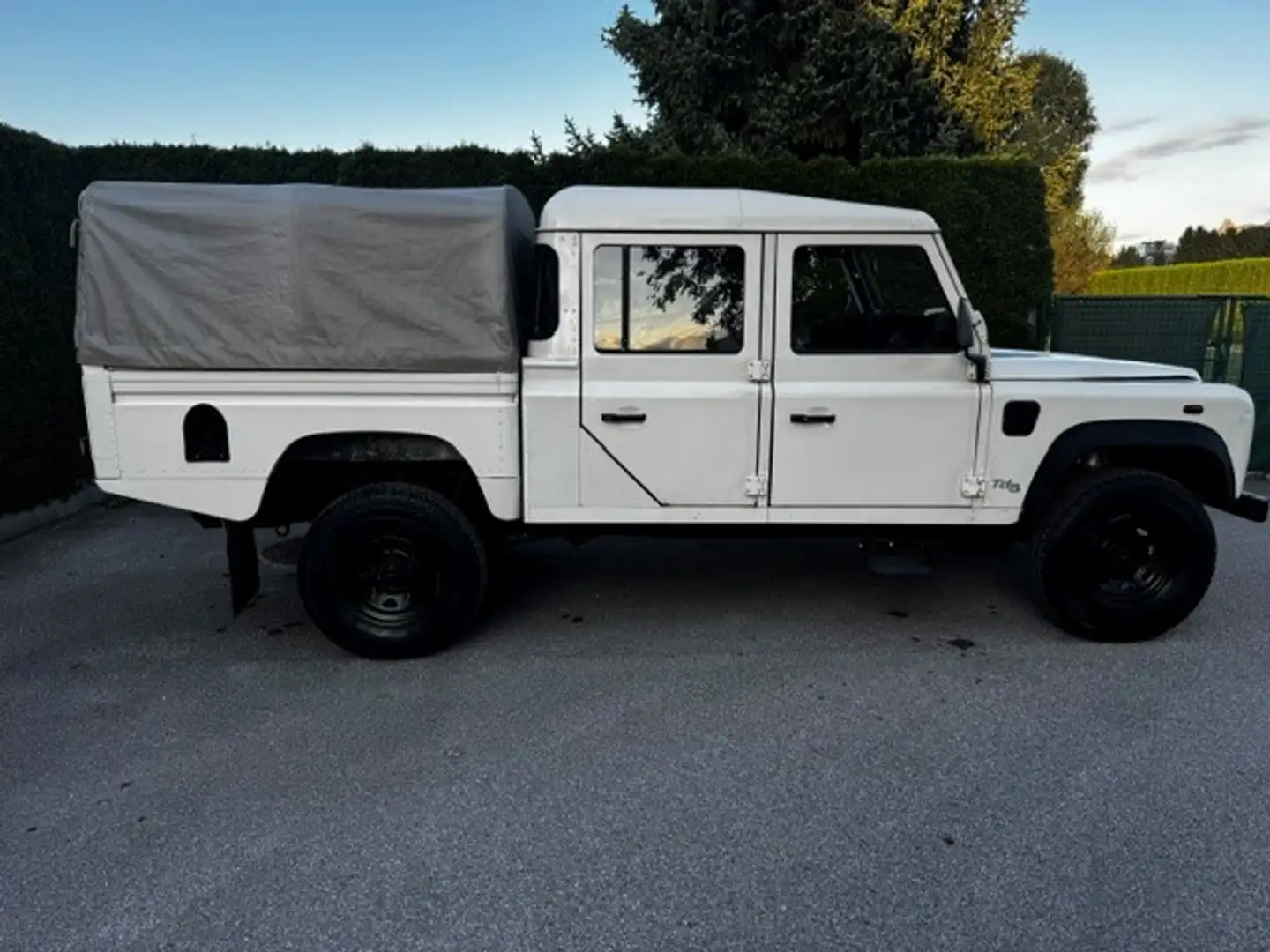 Land Rover Defender Defender 130 Pickup Weiß - 2