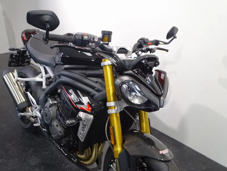 Triumph Speed Triple 1200 RS - foto 2