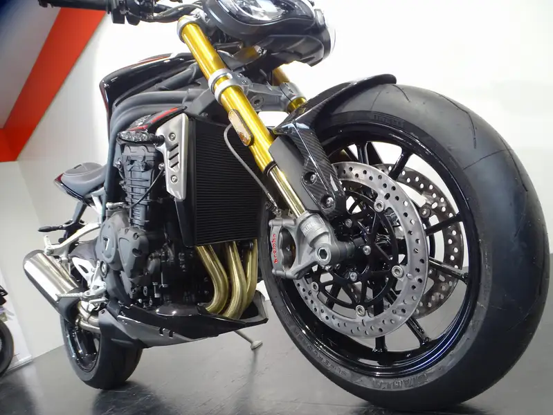Triumph Speed Triple 1200 RS - foto 4