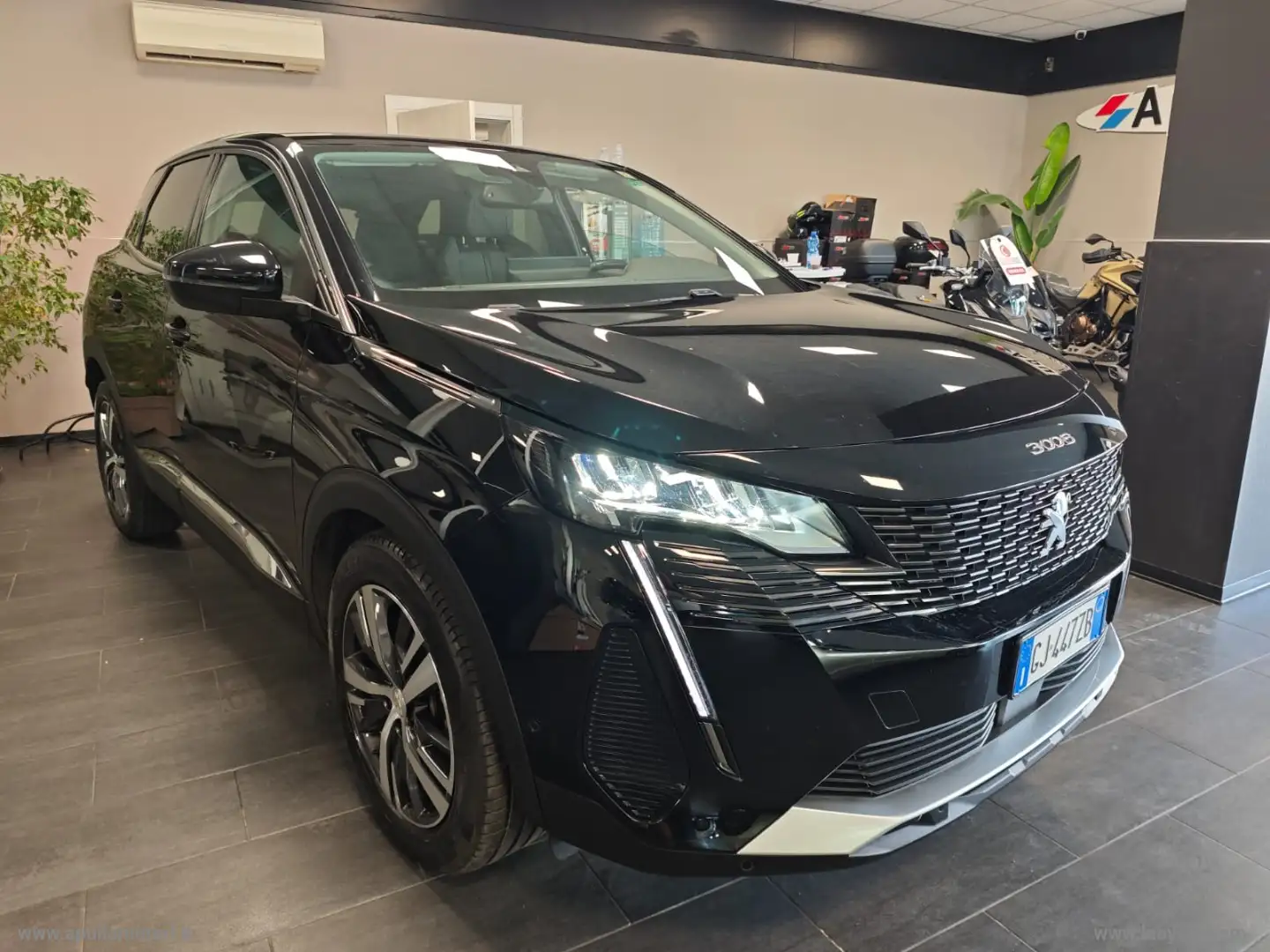 Peugeot 3008 BlueHDi 130 S&S EAT8 Allure Nero - 1