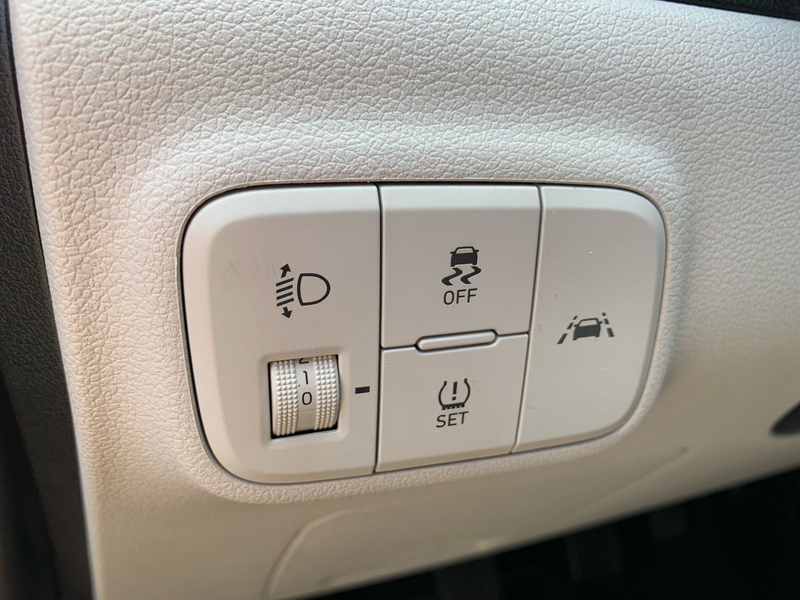 Hyundai i10 1.2 Prime Navi Allwetter 1Hd — photo 11