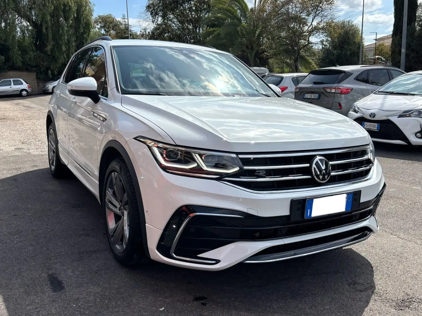 Volkswagen Tiguan Tiguan II 2021 2.0 tdi R-Line 150cv dsg Bianco - 1