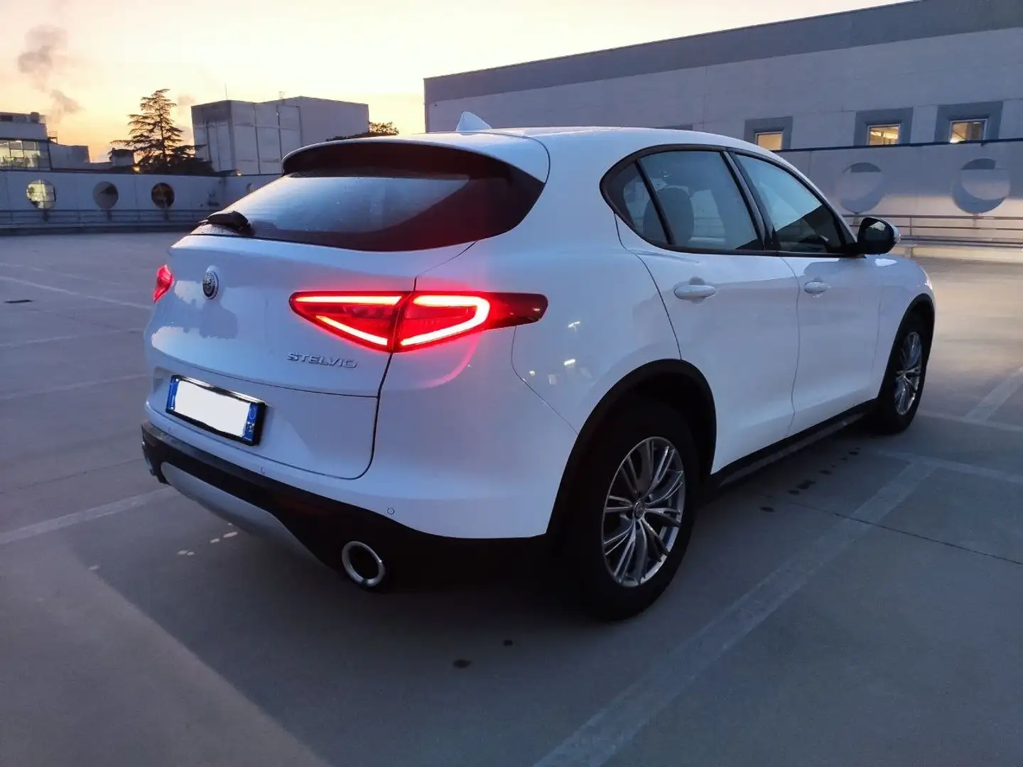 Alfa Romeo Stelvio 2.2 T.Diesel Q2 160cv AT8 CERCHI20 Fehér - 2