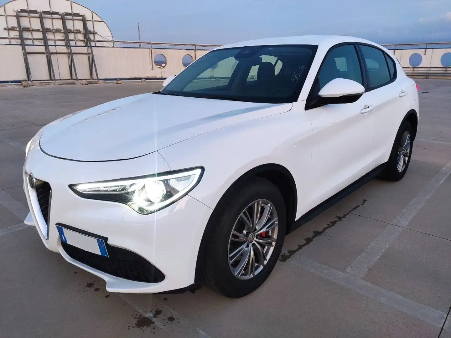 Alfa Romeo Stelvio 2.2 T.Diesel Q2 160cv AT8 CERCHI20 Fehér - 1