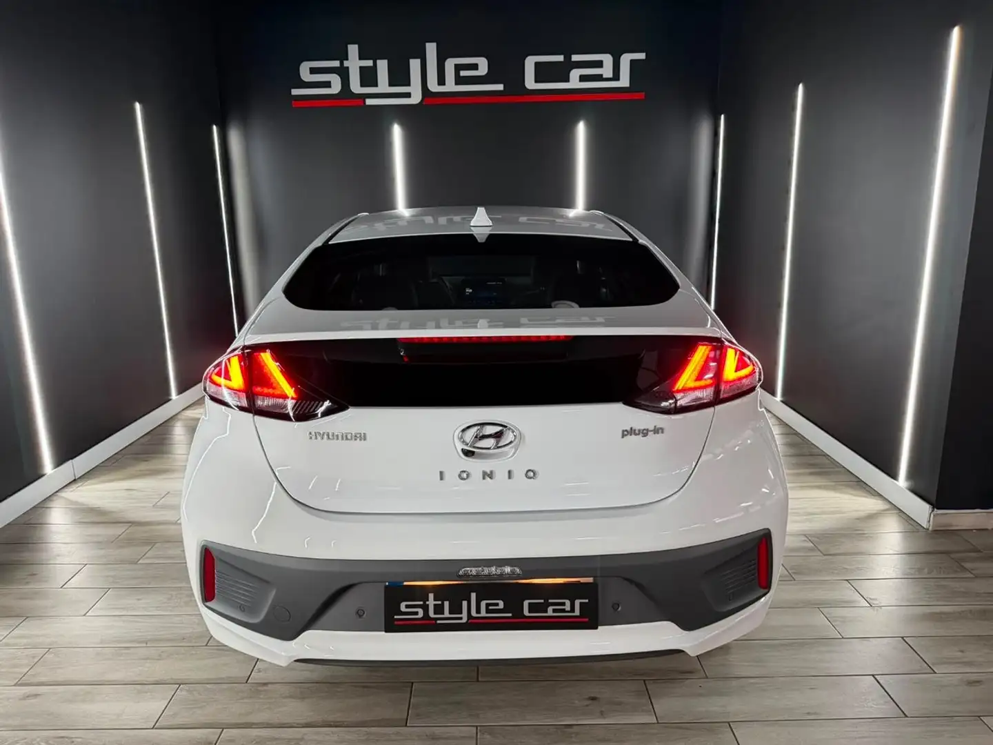 Hyundai IONIQ PHEV 1.6 GDI Tecno Blanco - 2
