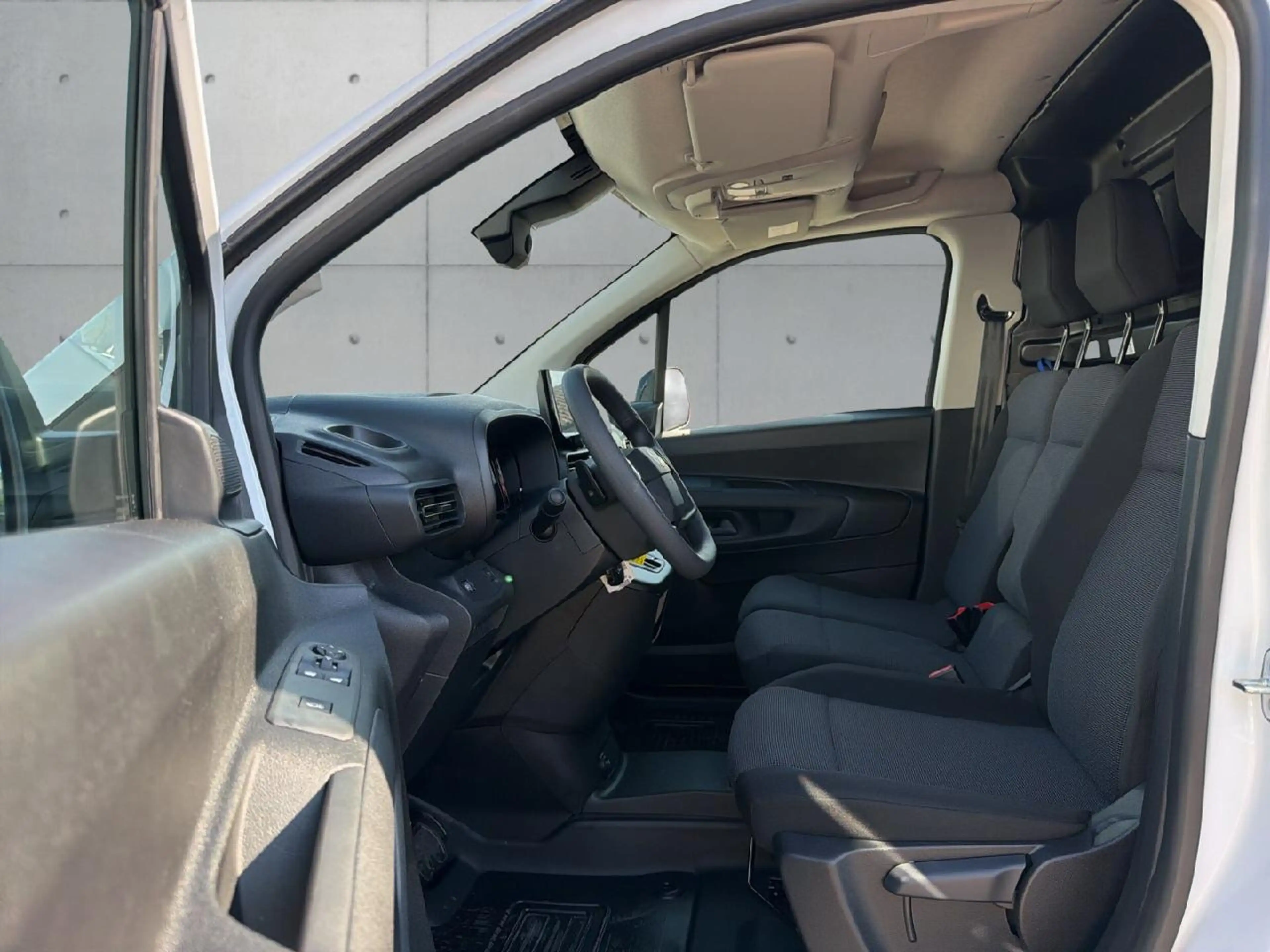 Toyota Proace City L1 Electric Meister — photo 10