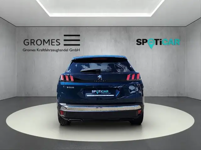 Peugeot 3008 view 4