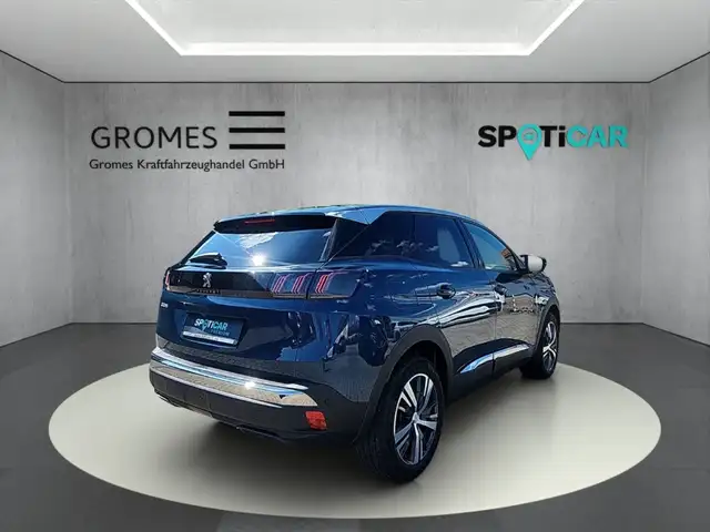 Peugeot 3008 view 3