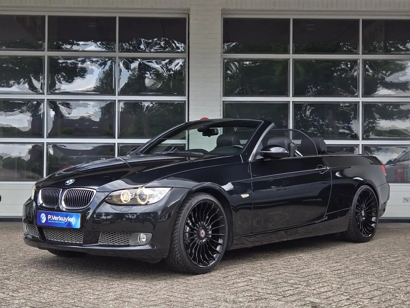 BMW 335 3-serie 335I CABRIO HIGH EXECUTIVE | NEDERLANDSE A Zwart - 1