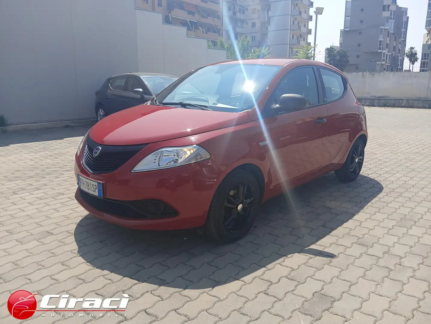 Lancia Ypsilon 1.2 69 CV 5 porte GPL Ecochic Elefantino Blu Rosso - 1
