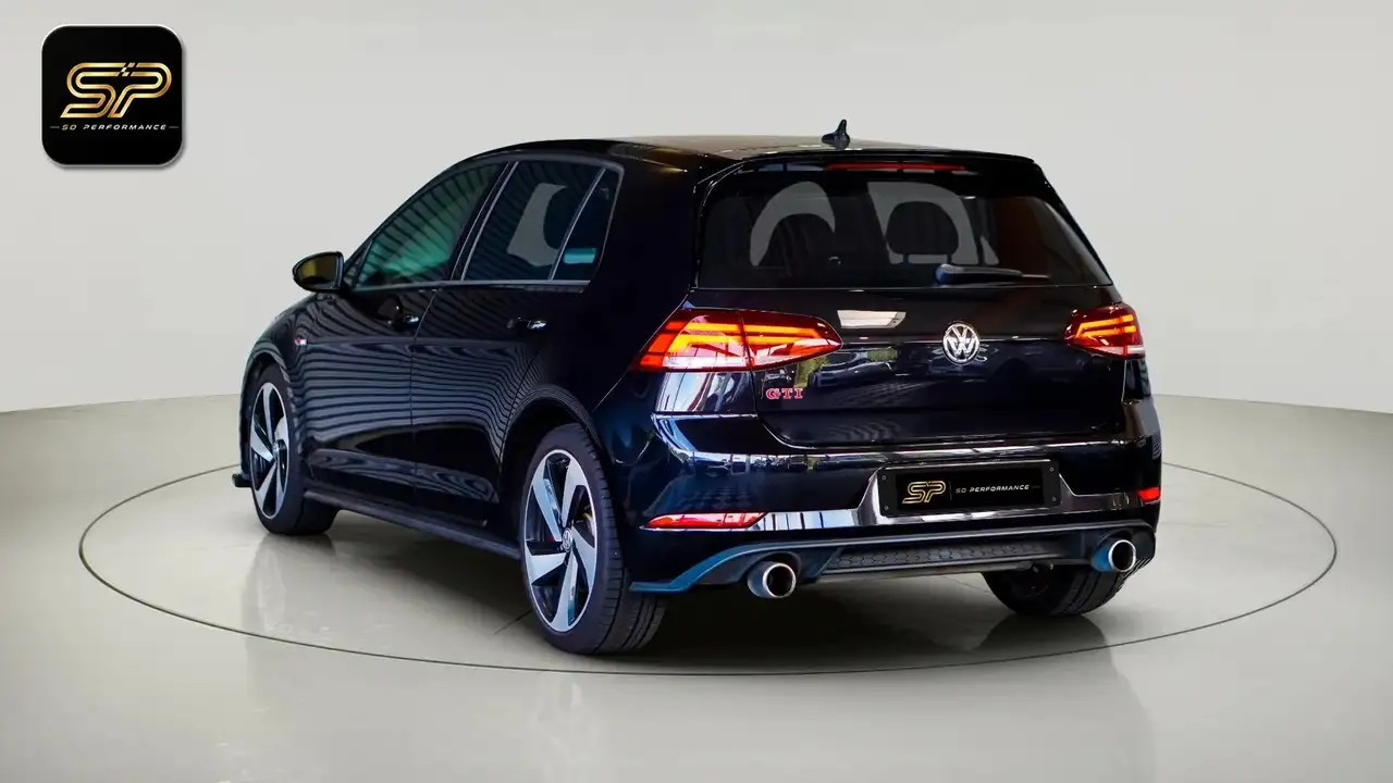 Volkswagen Golf GTI — photo 2