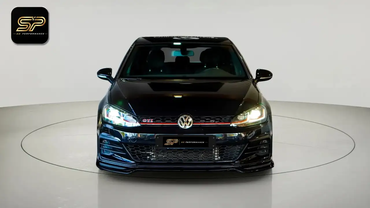 Volkswagen Golf GTI — photo 7