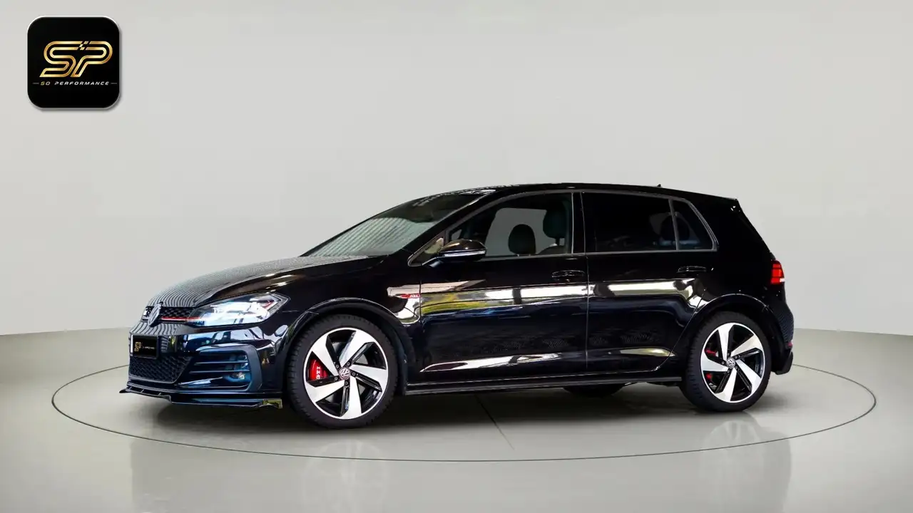 Volkswagen Golf GTI