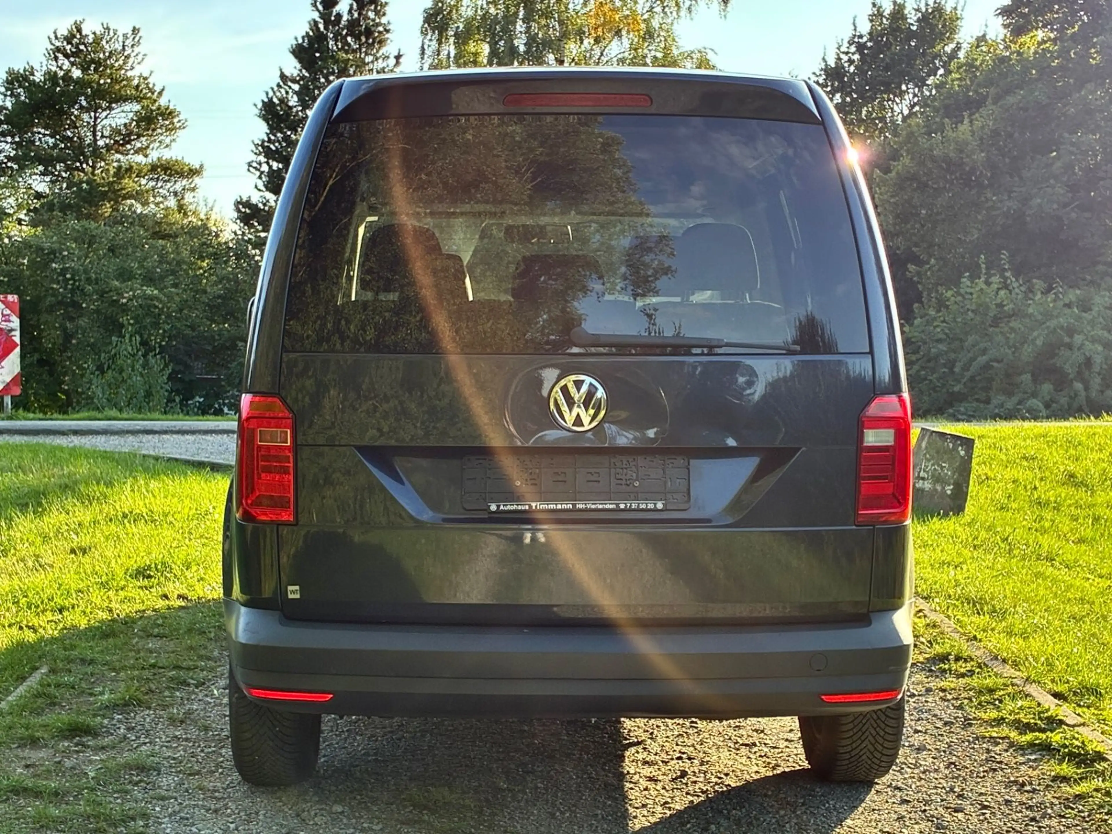 Volkswagen Caddy 2.0 TDI Automatik Tüv=Neu! 1.Hand 5-Sitzer — photo 5