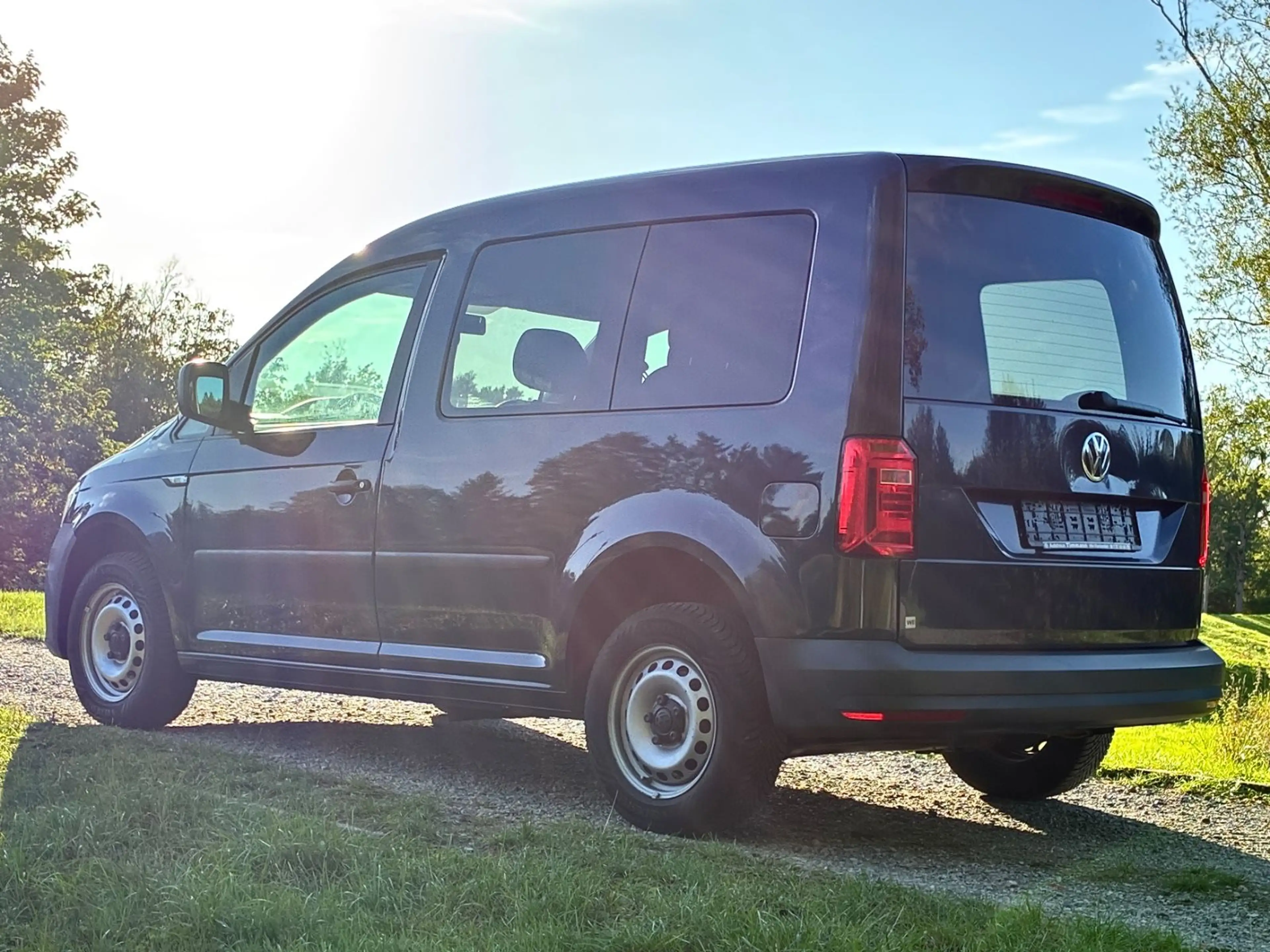 Volkswagen Caddy 2.0 TDI Automatik Tüv=Neu! 1.Hand 5-Sitzer — photo 4