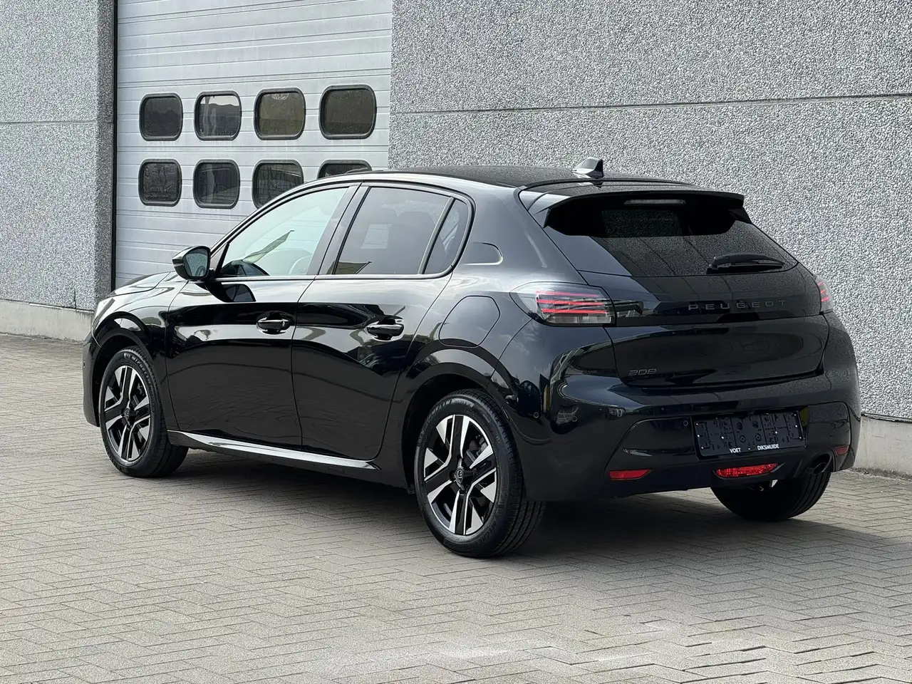 Peugeot 208 1.2T 100PK ALLURE NAVI/CAMERA/PARKPILOT 3