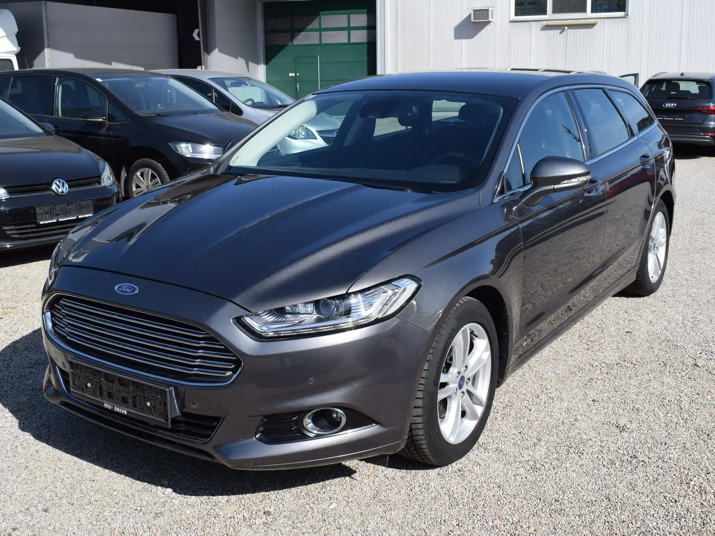 Ford Mondeo Traveller Titanium 2,0 TDCi AWD Start/Stop Aut. Grau - 1