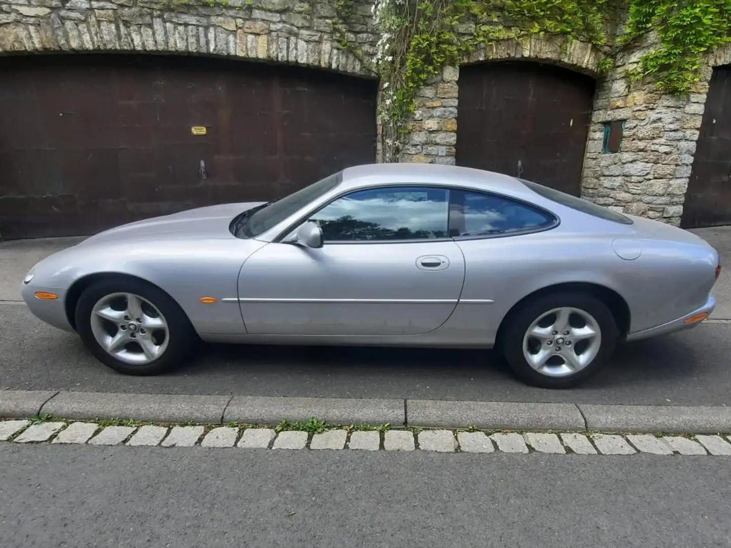 Jaguar XK8 XK8 Coupe Silber - 1