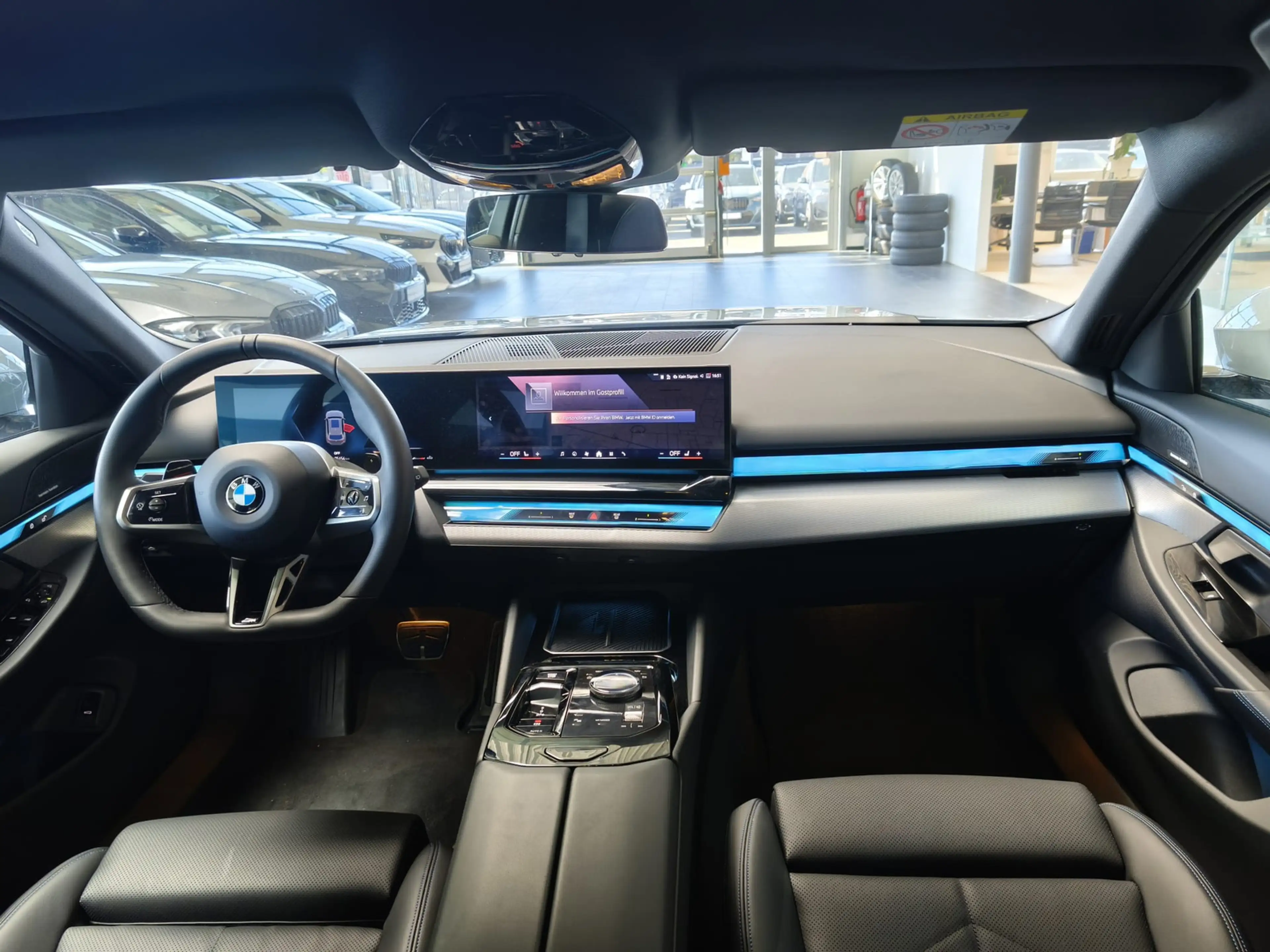 BMW 520 d Tour. xDrive M Sport AHK/RFK/H&K/ACC/20" — photo 9