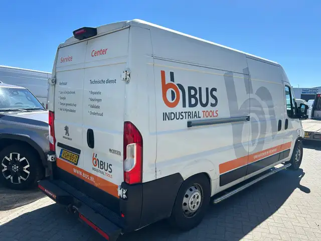 Peugeot Boxer 335 2.2 BlueHDi 165 L3H2 Premium MOTORSCHADE