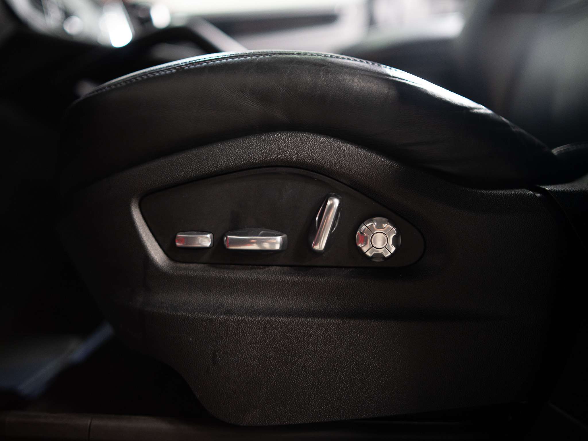 used 2021 Porsche Cayenne car, priced at $54,900
