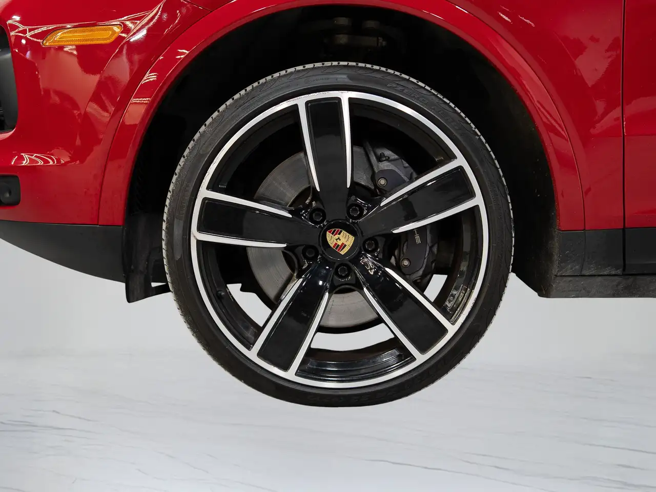 Porsche Cayenne снимка Porsche Cayenne