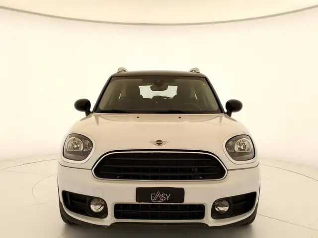 Mini Countryman view 3