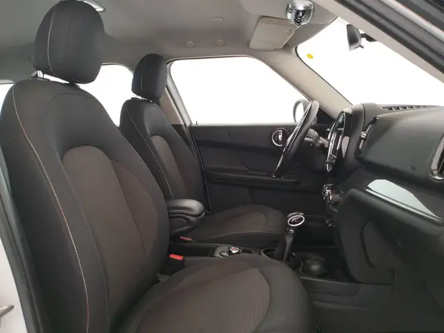 Mini Countryman view 15