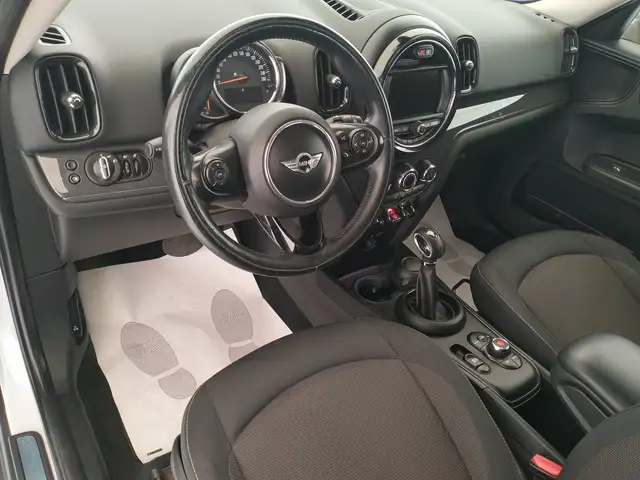 Mini Countryman view 11