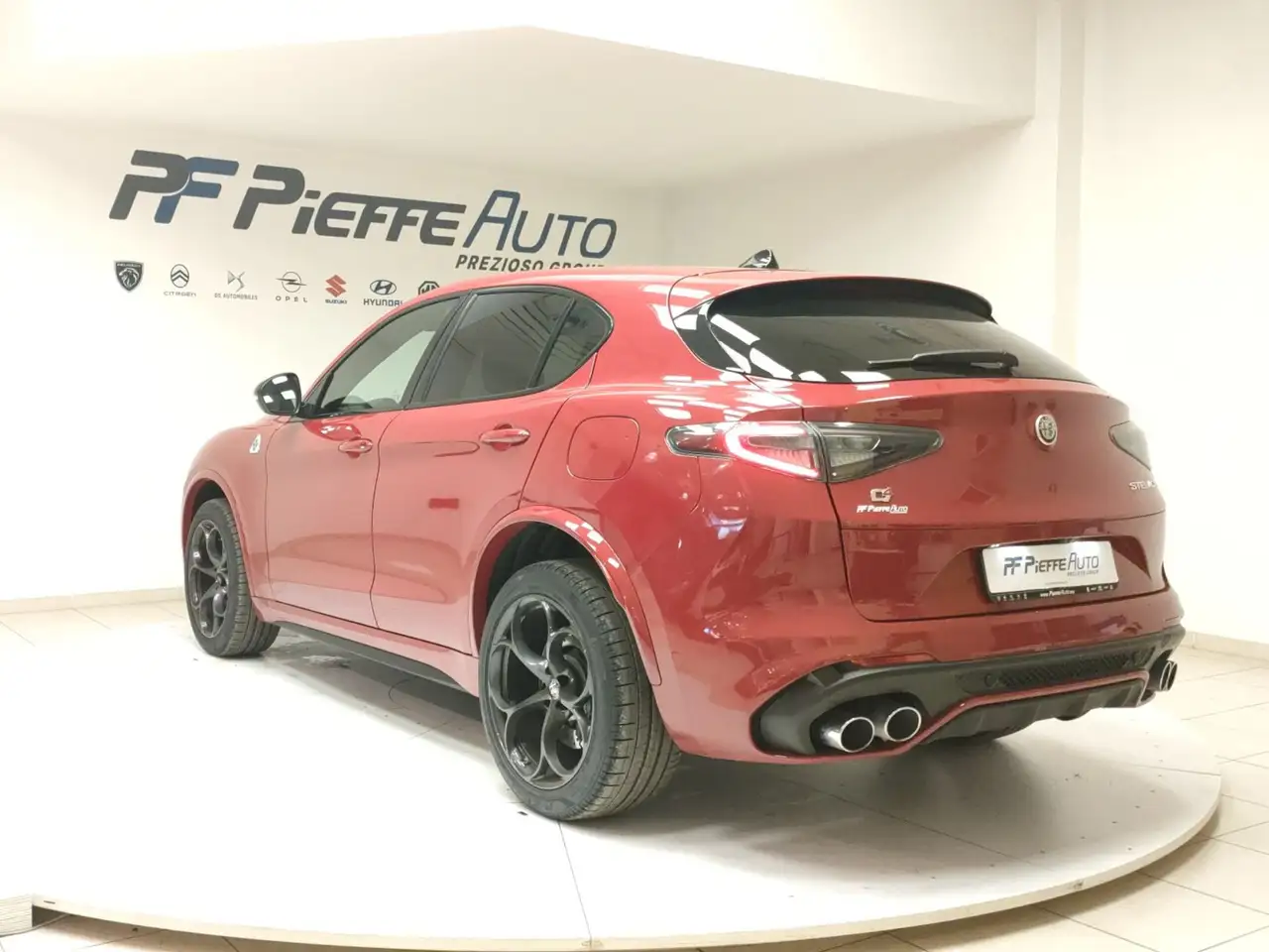 Alfa Romeo Stelvio 2023