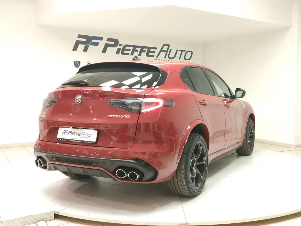 Alfa Romeo Stelvio 2023