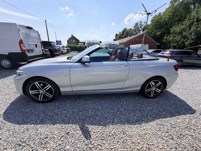 BMW 218 Cabriolet PACK SPORT CARNET COMPLET ETAT NEUF — photo 14