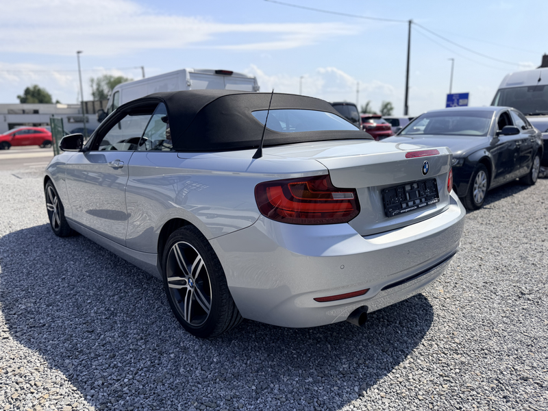 BMW 218 Cabriolet PACK SPORT CARNET COMPLET ETAT NEUF — photo 6
