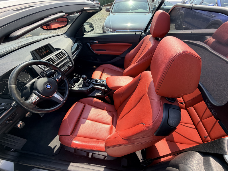 BMW 218 Cabriolet PACK SPORT CARNET COMPLET ETAT NEUF — photo 15