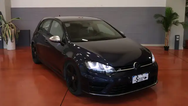 Volkswagen Golf R