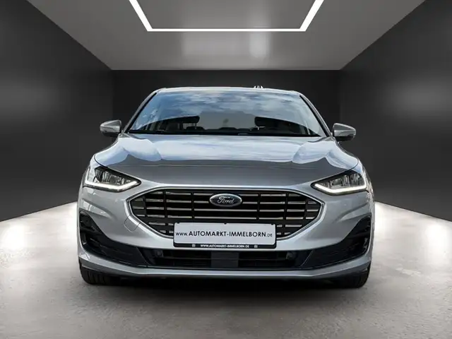 Ford Focus view 9