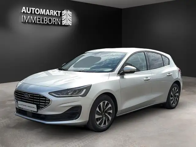 Ford Focus view 4