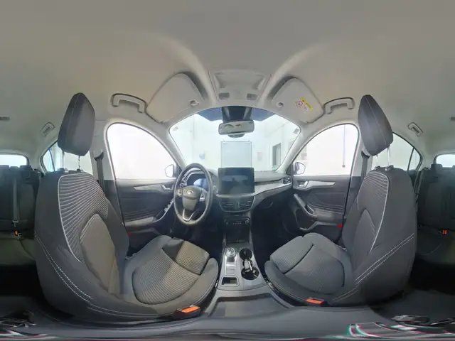 Ford Focus view 13