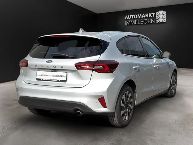 Ford Focus view 7
