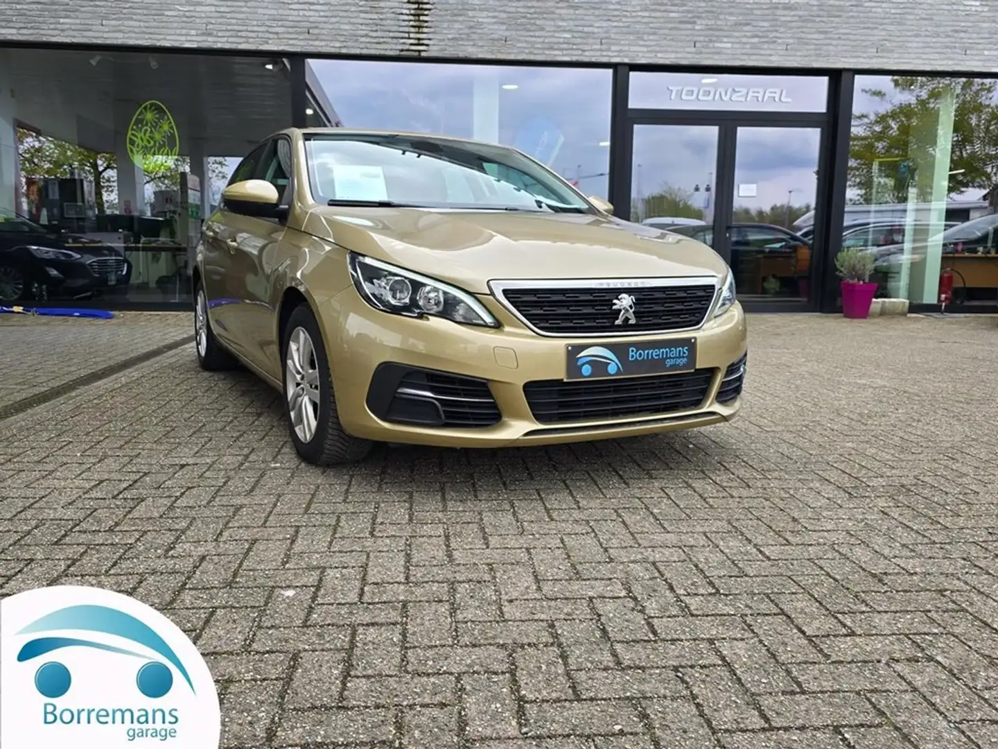 Peugeot 308 1.2 PureTech Active AIRCO/BLUETOOTH/CRUISE... Geel - 1