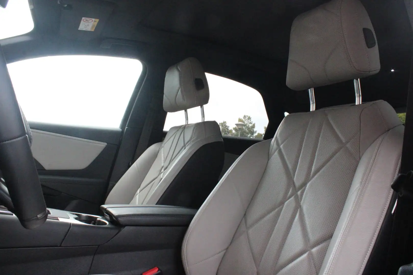 DS Automobiles DS 7 E-Tense 300PK 4x4 ESPRIT DE VOYAGE | PANORAMISCH S Gris - 2