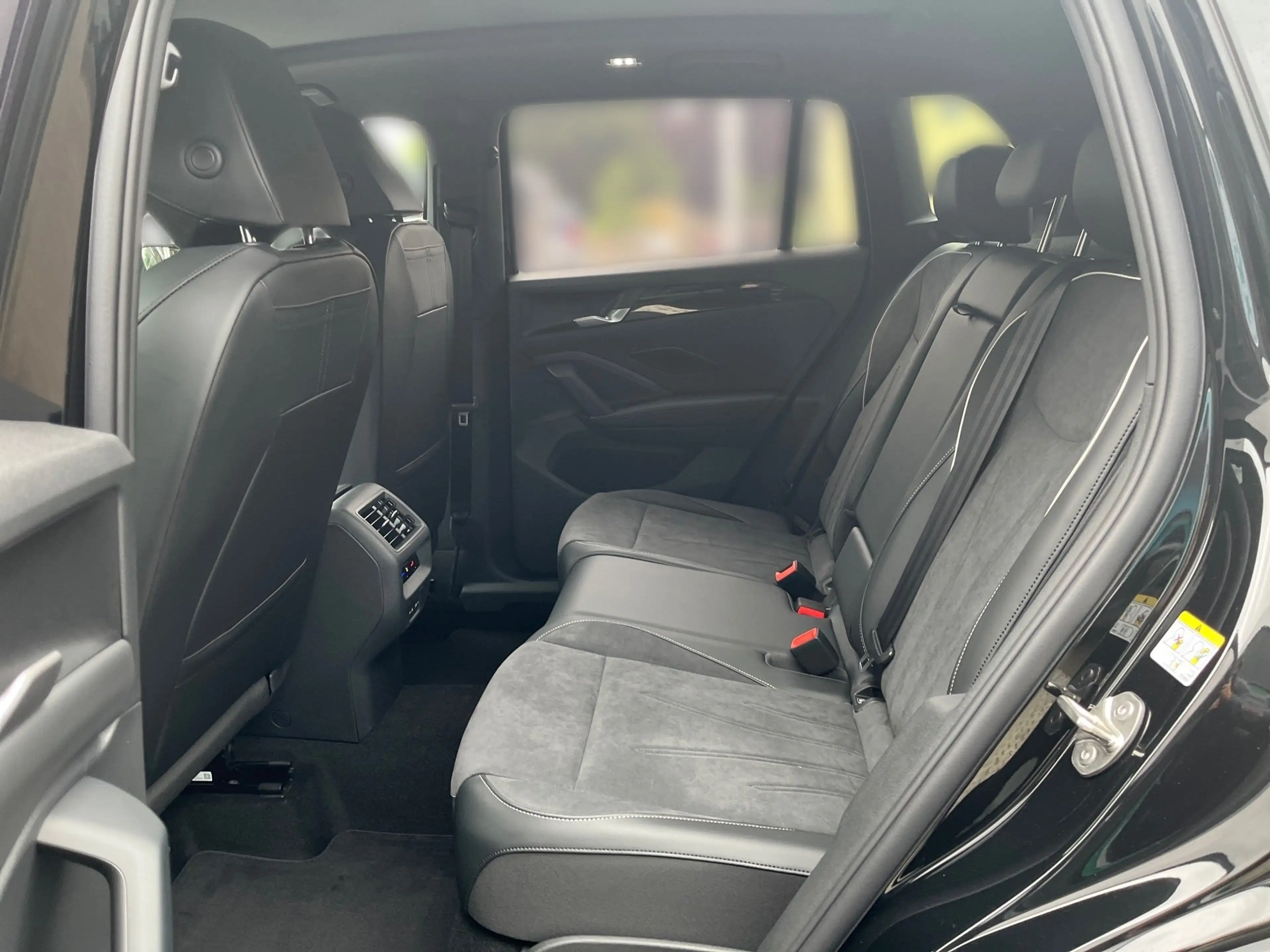 Volkswagen Tiguan 1.5 eTSI Elegance *PANO*AHK*NAVI* — photo 15