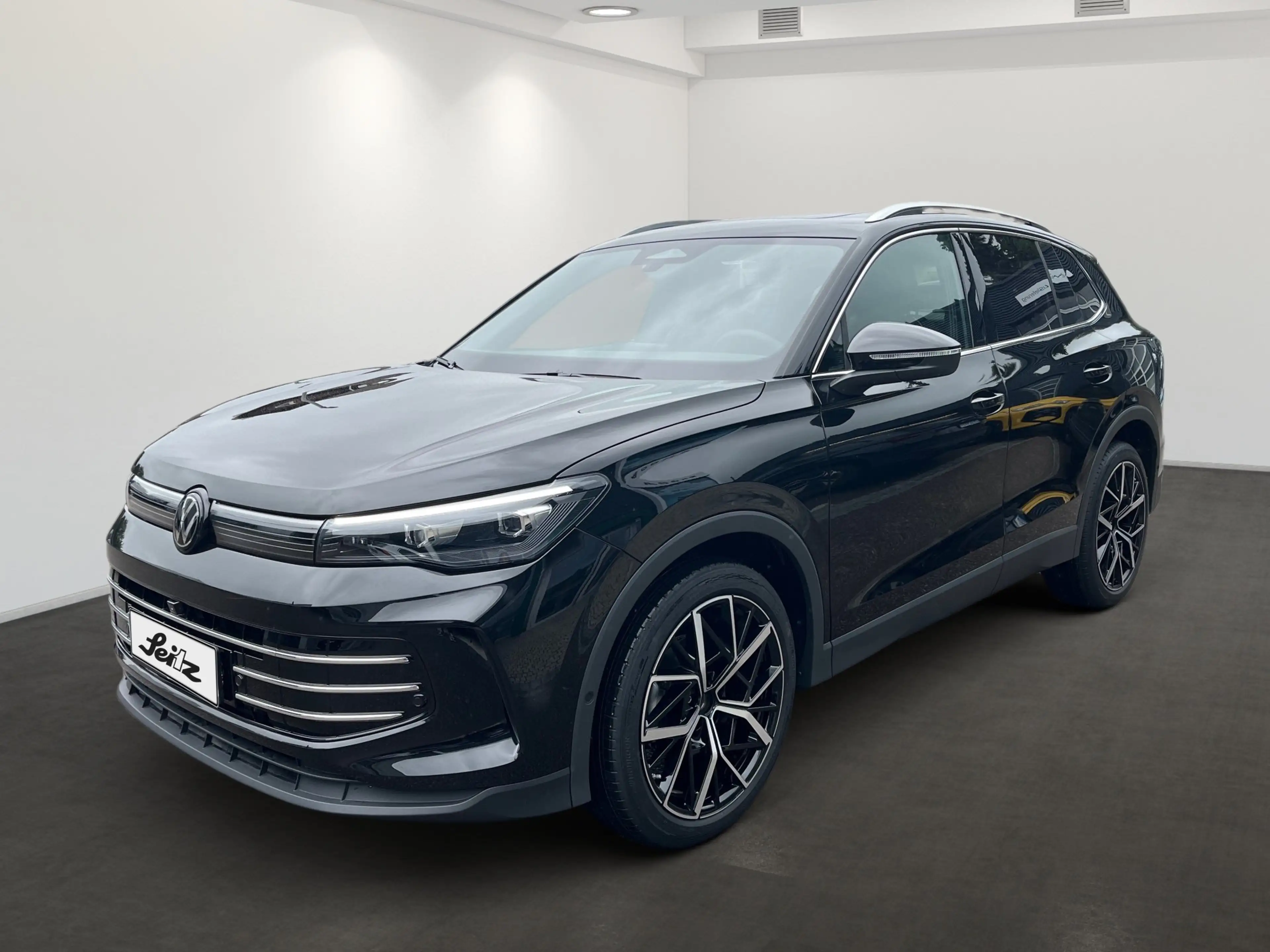 Volkswagen Tiguan 1.5 eTSI Elegance *PANO*AHK*NAVI* — photo 2