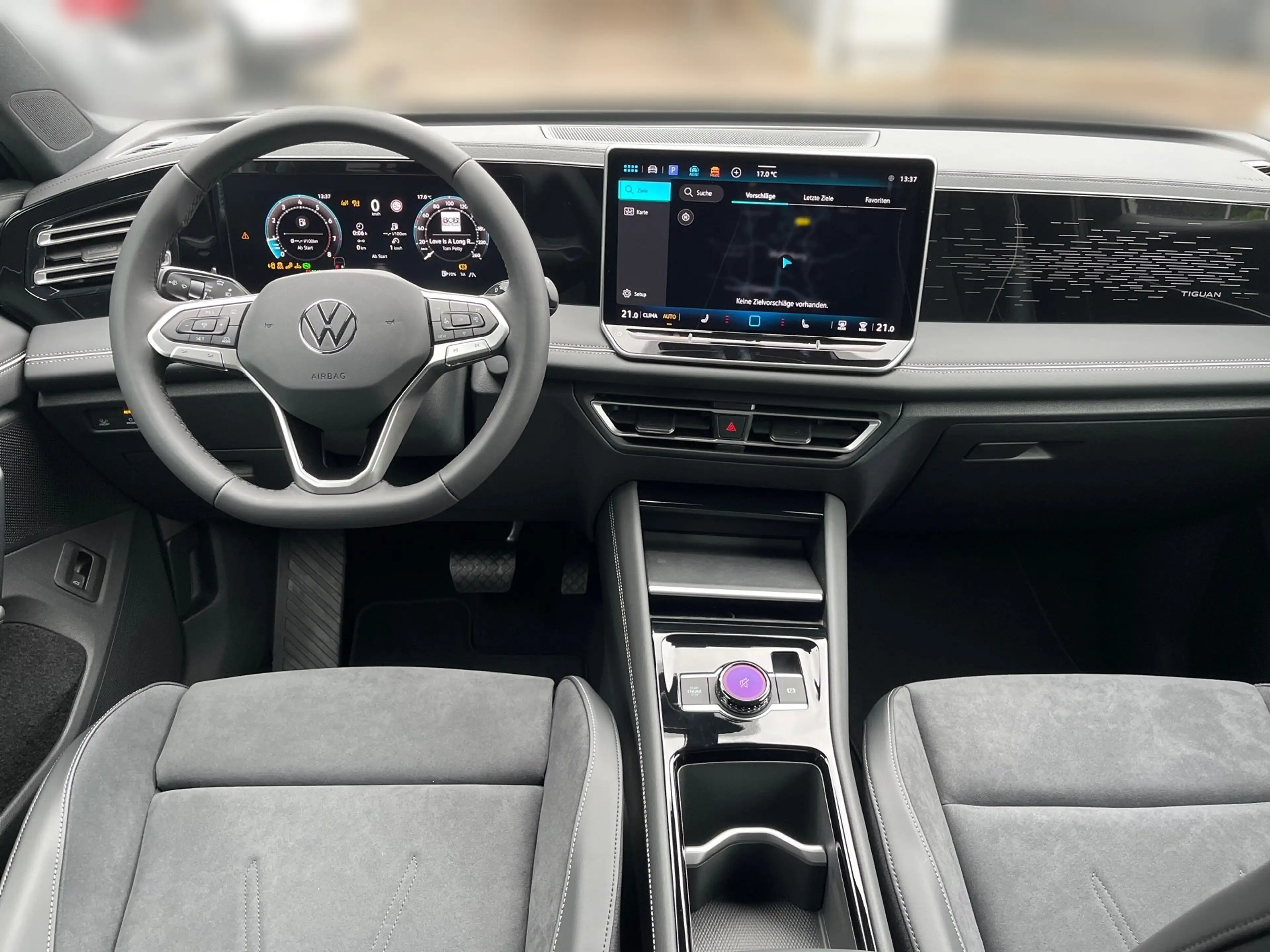 Volkswagen Tiguan 1.5 eTSI Elegance *PANO*AHK*NAVI* — photo 14